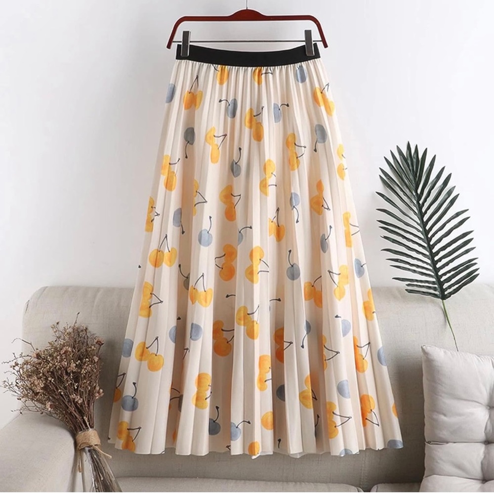 NWT! A-LINE PLEATED MINI SKIRT IN APRICOT!